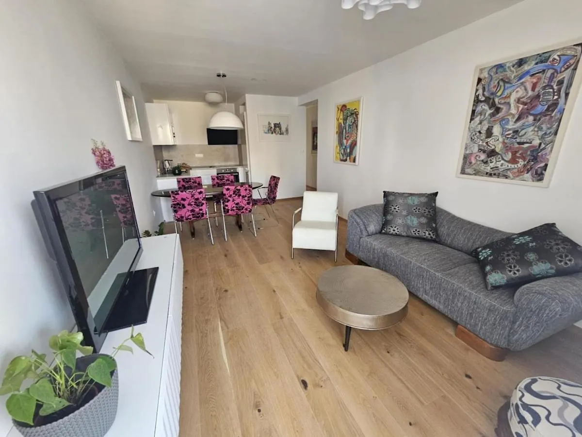 Charming Apartment Mari Znjan Split